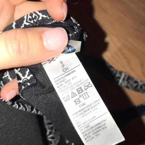 Adorable Old Navy Bikini top - Picture 4 of 4